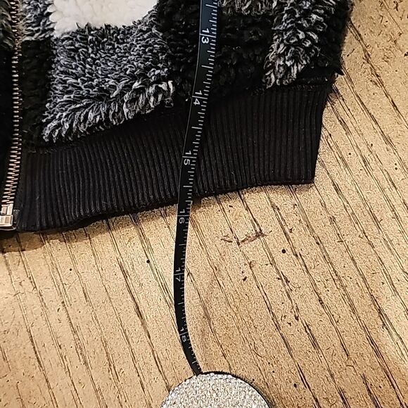 Polo Ralph Lauren black and white checkered hooded jacket size 4T - Picture 8 of 11